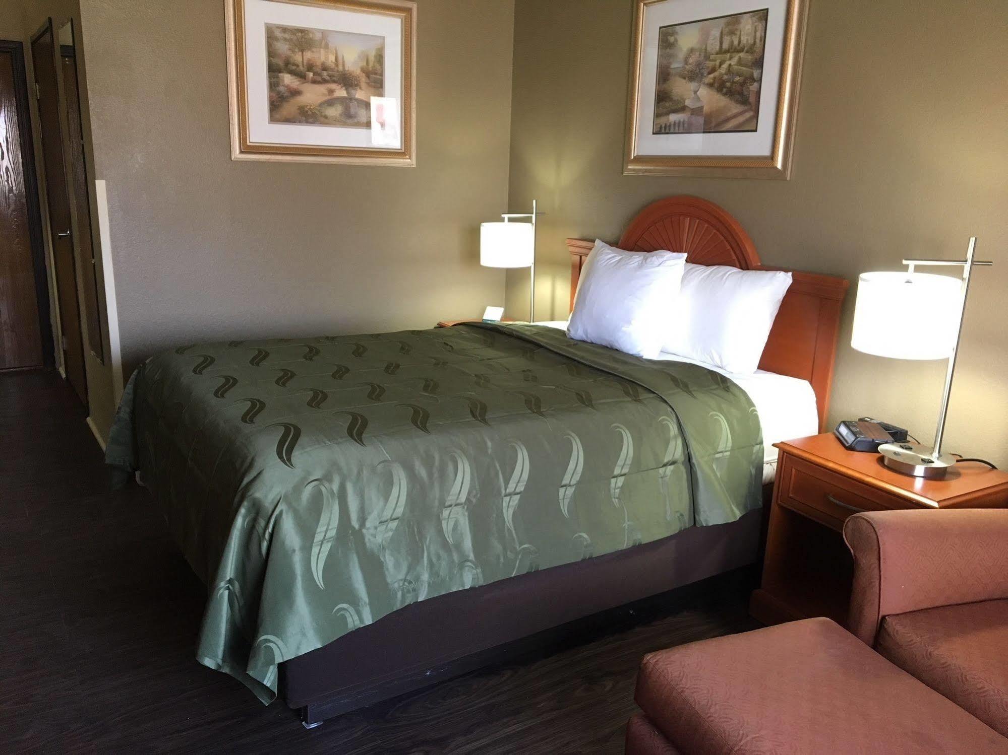 Quality Inn & Suites Lincoln Near I-55 Luaran gambar